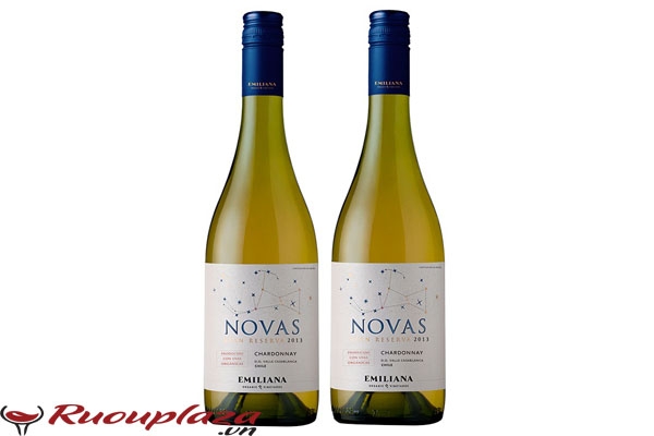 Rượu vang trắng Chile Novas